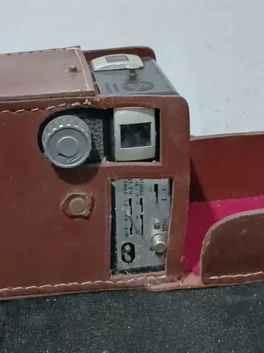 Câmera Antiga Kapsa Pinta Vermelha Anos 50 com Capa de Couro Original - Vintage / Coleção