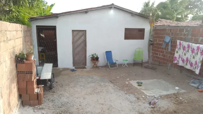 Casa mangabeira 8 : R$ 130 mil