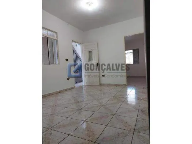 Casa de 2 Quartos à Venda em Vila Palmares, Santo André R$ 400.000