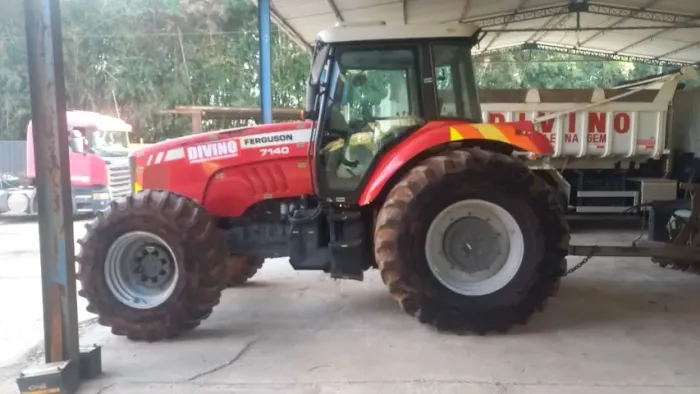 Vendo Trator agrícola Massey Ferguson 7140