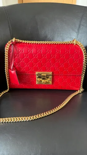Bolsa Gucci Padlock Signature Vermelha