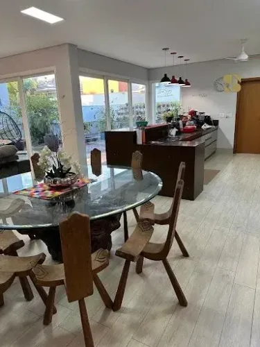 Sobrado - Condomínio Florais dos Lagos