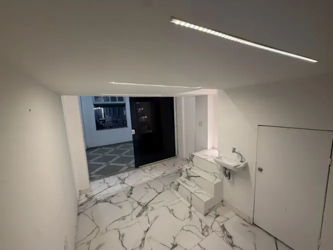 ALUGO/VENDO Linda Loja Shopping Barra World | PRONTA P/ ENTRAR REFORMADA PONTO ÁGUA COIFA