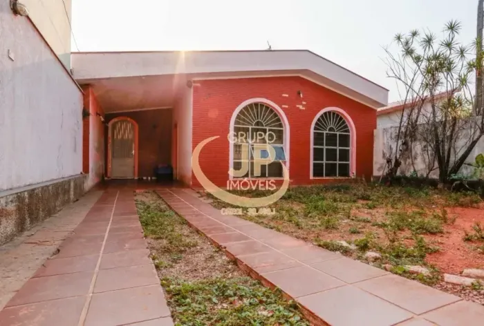 Casa térrea 3 Dorm./ Espaço Gourmet/ 5 Vagas/ Jardim dos Estados