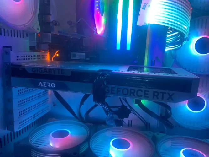 Memória RAM CUSO 16GB (2x8GB) DDR4 3200MHz RGB