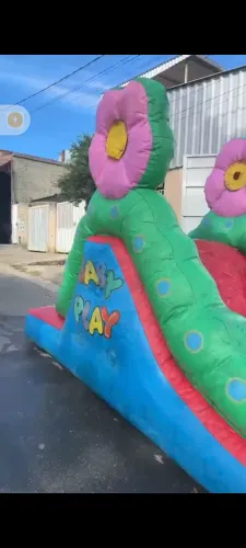 Tobogã inflável