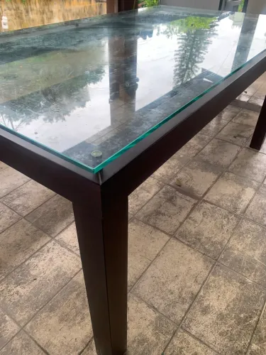 Mesa de 6 lugares + 4 cadeiras