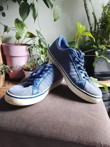 Tênis Adidas azul 37