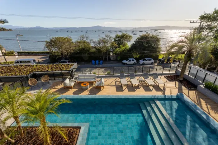 Duplex de 2 suítes no WYNN: Privacidade, alto padrão e lazer completo em Santo Antônio de