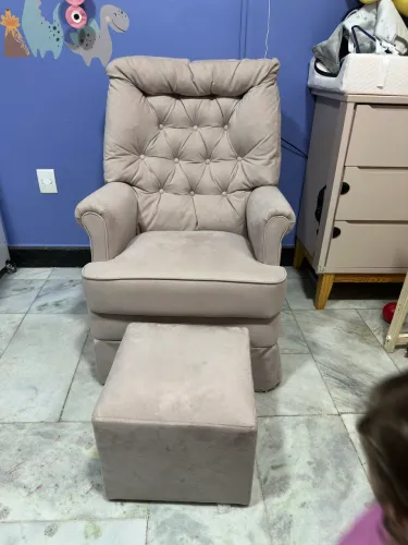 Vendo poltrona amamentação 