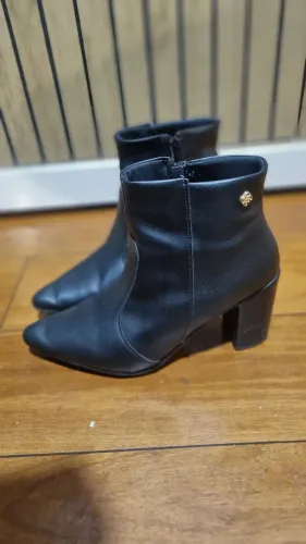 Bota Frminina Preta Bico fino Semi Nova 36