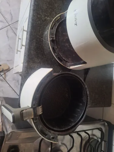 Air fryer Oster painel digital