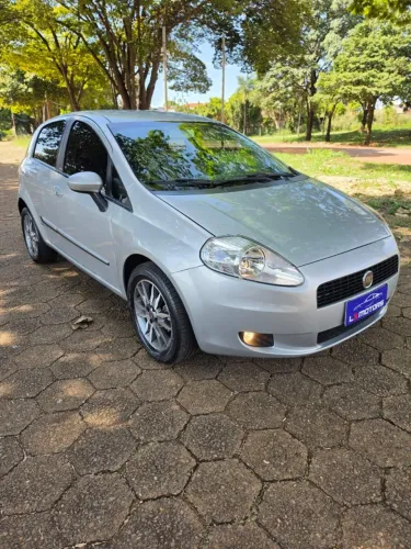 Fiat Punto Essence 1.6 Flex 16V 5P 2011