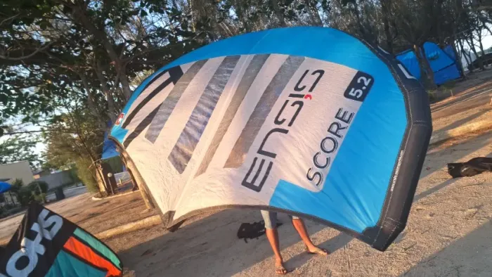 Wing Ensis Score 5.2m + Prancha Wingfoil Okes 5.2 + Leash + PAD + Hydrofoil dois mastros