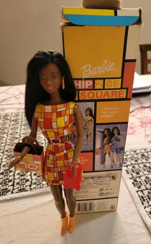Barbie Hip 2 Be Square Christie Mattel 2000 Y2K