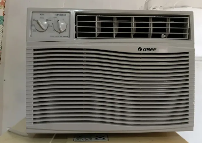Ar condicionado GREE 10.500BTU/h semi novo