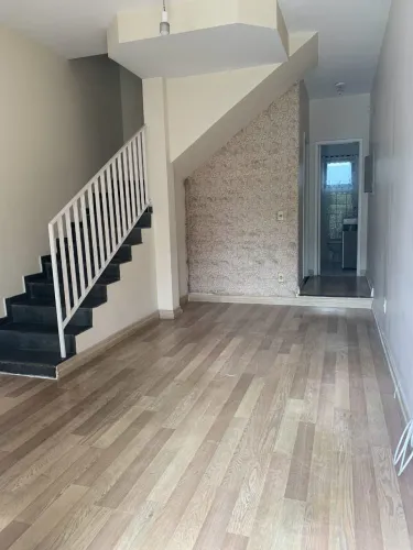 Casa no condomínio Morada do Sol para venda com 2 quartos, sendo 2 suítes, 77m²