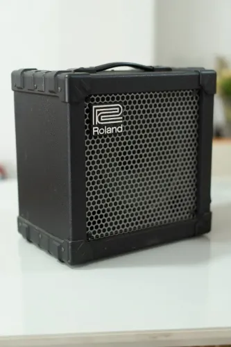 Amplificador de Guitarra - Roland CUBE-15