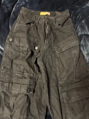 Calça Jeans preta cargo O4U cintura alta tamanho 38