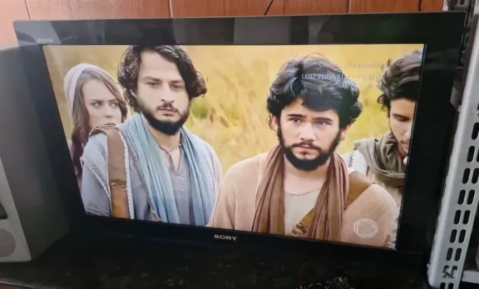 ? TV SONY À VENDA - R$ 500,00 ótimo estado de conservação, usada poucas vezes