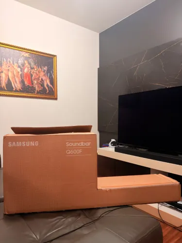Soundbar Samsung HW-Q600F 3.1.2ch - Praticamente Zerada (Apenas 3 semanas de uso)