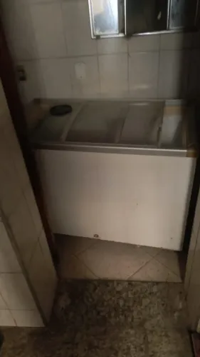 Freezer horizontal com tampa de vidro expositora