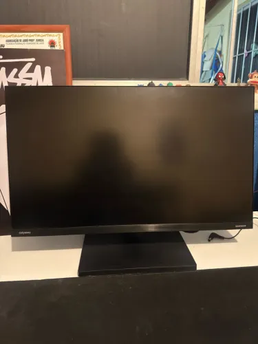 Monitor 24? 144hz Samsung odyssey G30 + caixas de som 