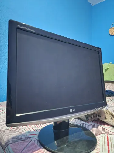 Monitor LG Flatron W1752T