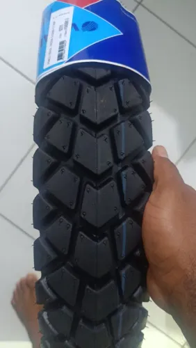 Pneu traseiro da broz vipal