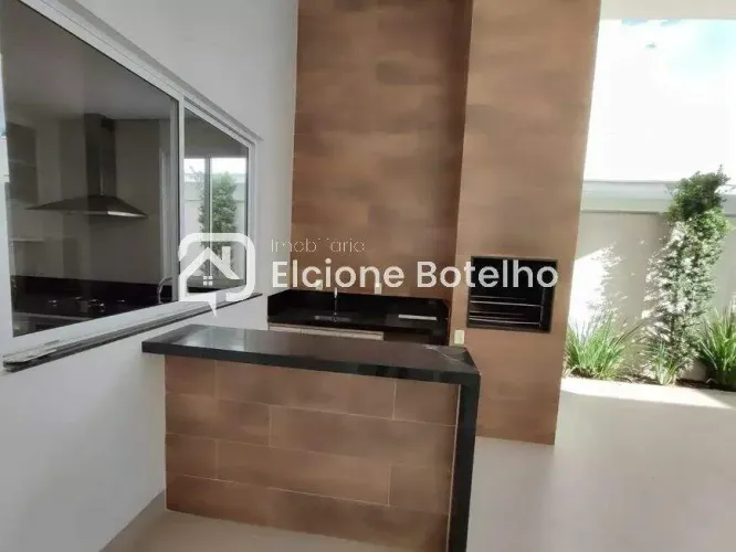 Casa de Condomínio para aluguel, 3 quartos, 1 suíte, 4 vagas, GRANADA - Uberlândia/MG