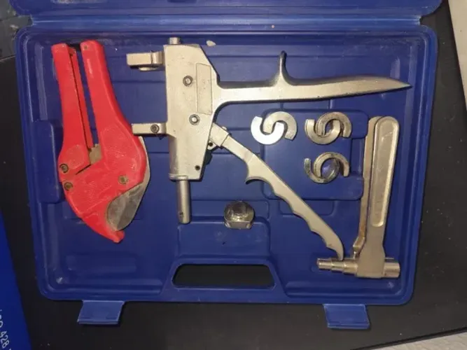 Kit de Montagem para Tubo PEX com Alicate Cortador e Alargador