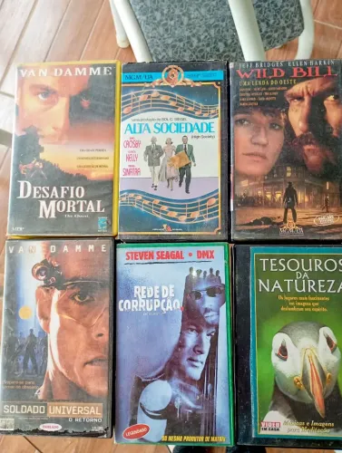 Lote de 32 Fitas VHS em excelente estado.