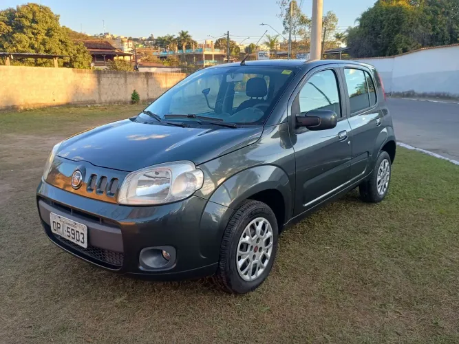 Fiat Uno Vivace Celeb. 1.0 EVO F.flex 8V 5P 2013