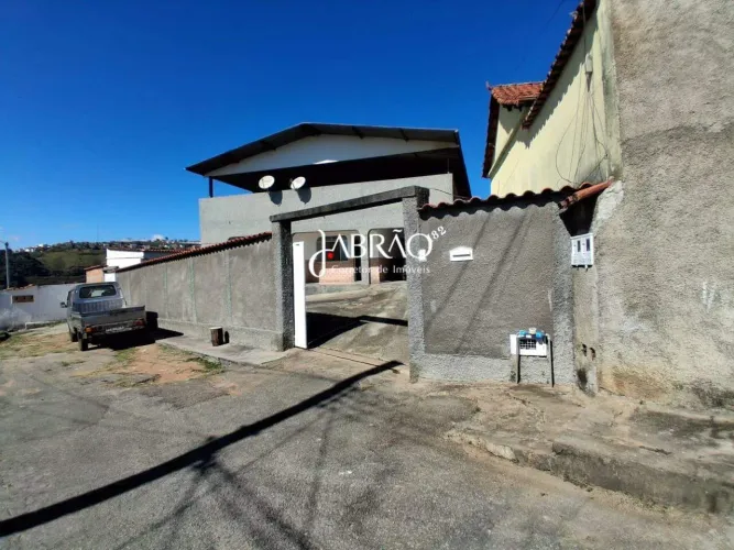 Casa a venda no Bairro Santa Efigênia, Barbacena, MG