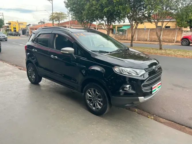 Ford Ecosport Freestyle 1.6 16V Flex 5P 2014