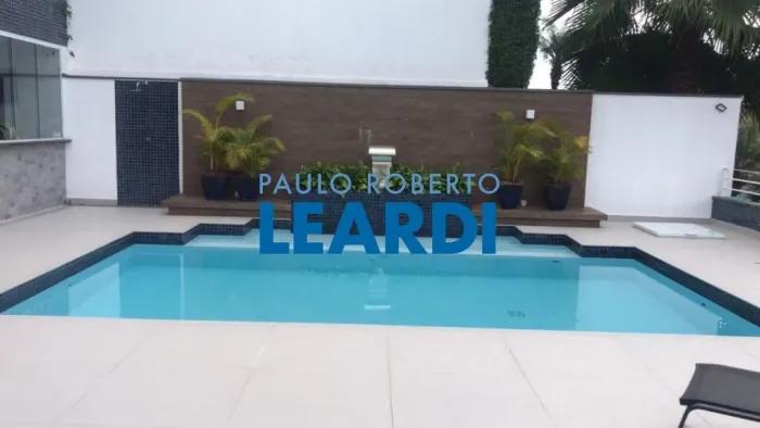 CASA EM CONDOMÍNIO - CONDOMÍNIO ARUJÁ 5 - SP