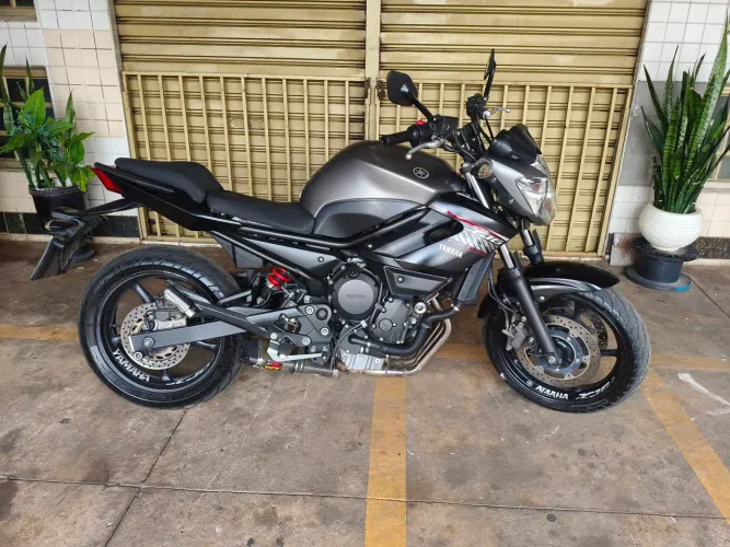 XJ6 2018 ABS MUITO BOA !!!
