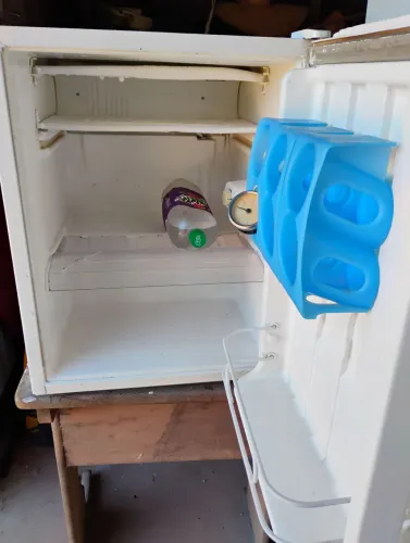Frigobar Consul de 80 litros 