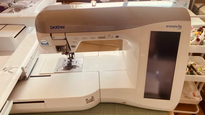 Bordadeira Brother Innovis 4000