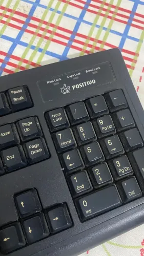 Vendo Teclado Positivo Usado