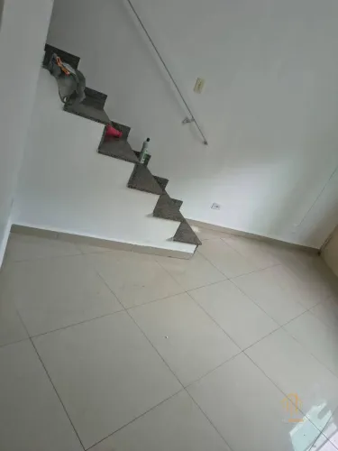 Sobrado com 2 dormitórios para alugar, 180 m² por R$ 3.680/mês - Chácara Seis de Outubro -