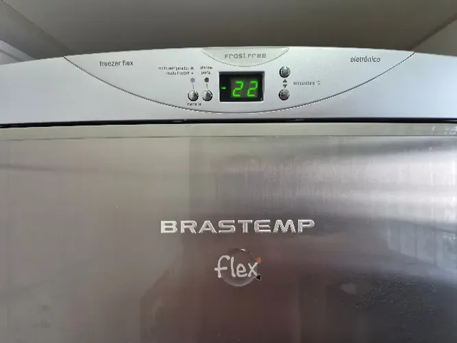 Freezer Vertical Flex Frost Free 276 Litros 1 Porta Bvr28hbana - Brastemp (INOX)