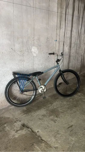 Bicicleta Montadinha BH rebaixada