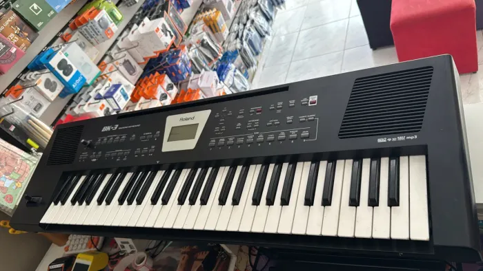 Teclado roland bk-3