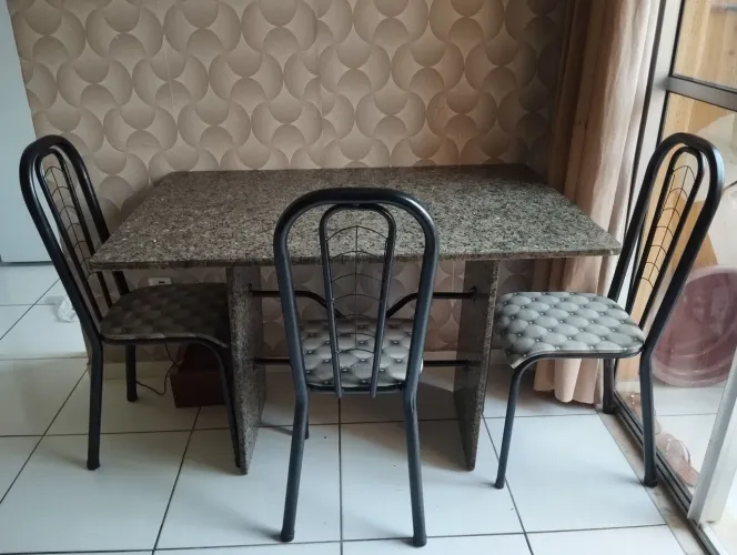 Mesa de mármore