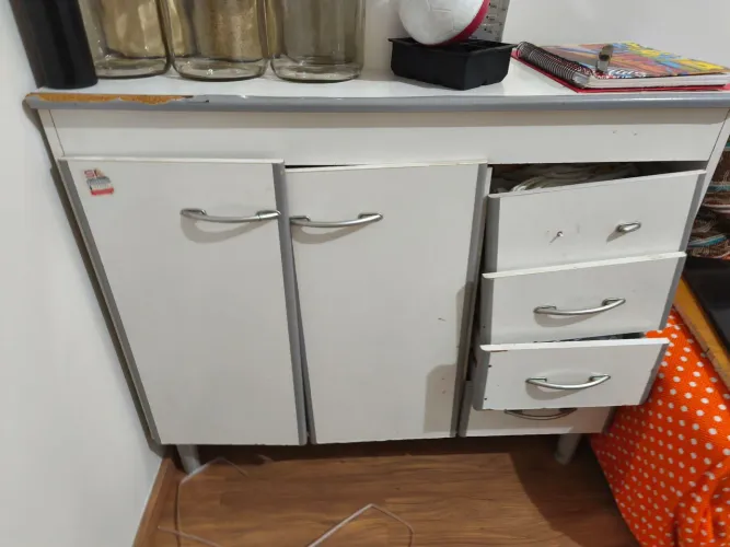 Armarinho de cozinha