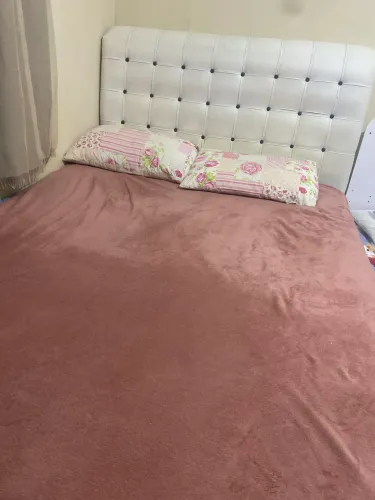 Cama de casal com cabeceira