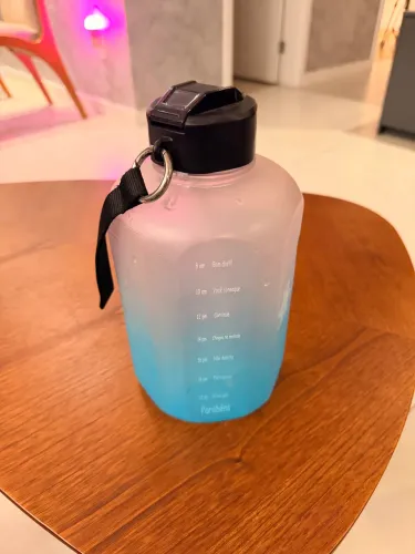 Galão de água 2L