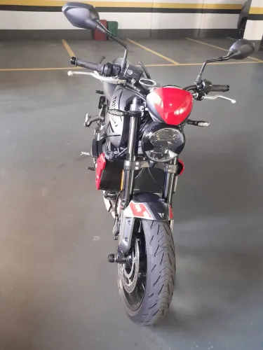 Triumph Trident 23/23