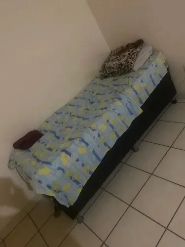 Cama de solteiro com colchão
